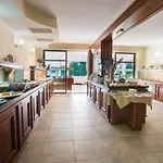 Отель Perla Sun